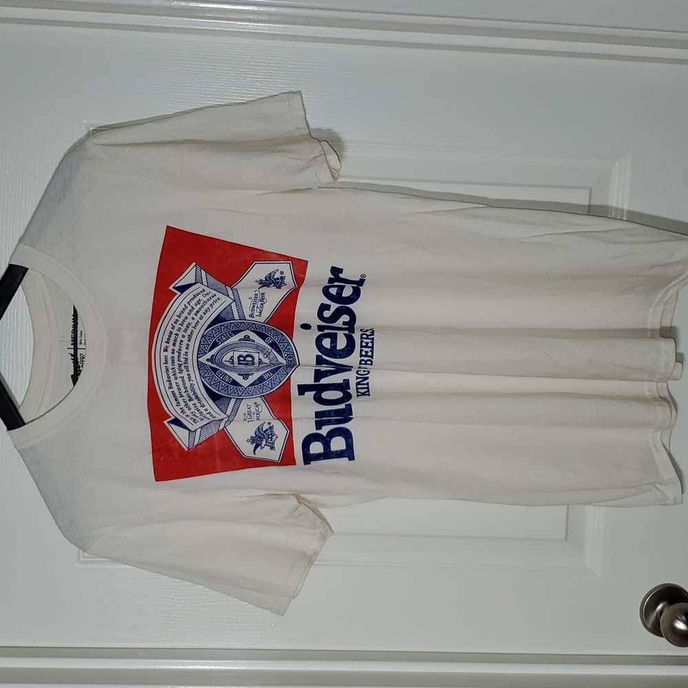 Brew City Budweiser T-Shirt Size Medium NWT